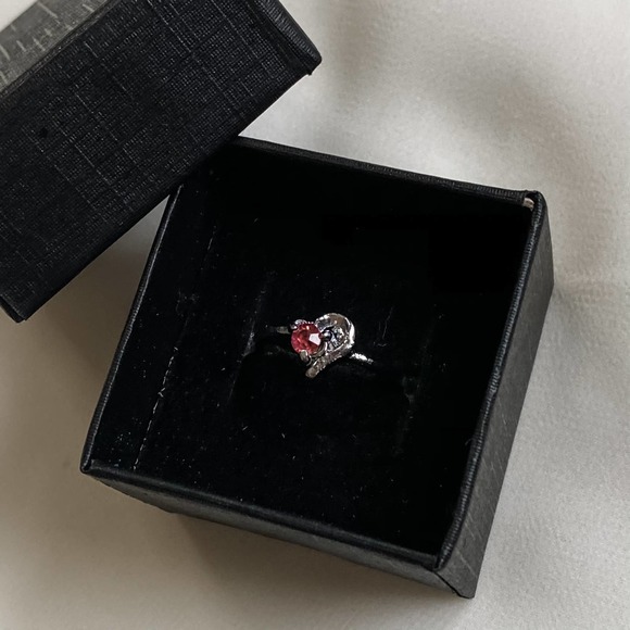 VTG Dainty Hot Pink Heart Skinny Ring - Picture 2 of 7